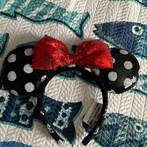 Minnie Mouse ears